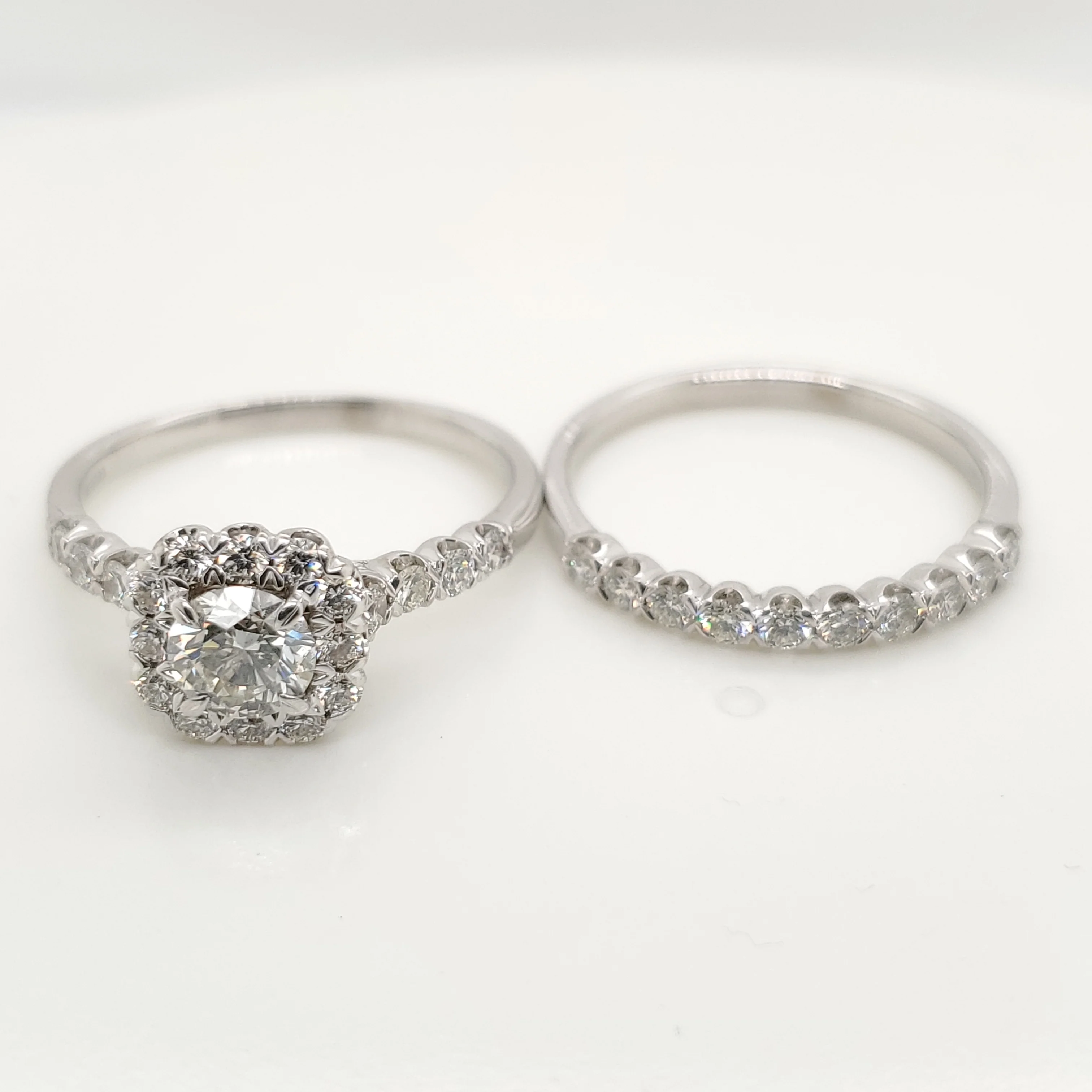 14kt White Gold .73 Carat Round Brilliant Cut Diamond Wedding Set - Image 2