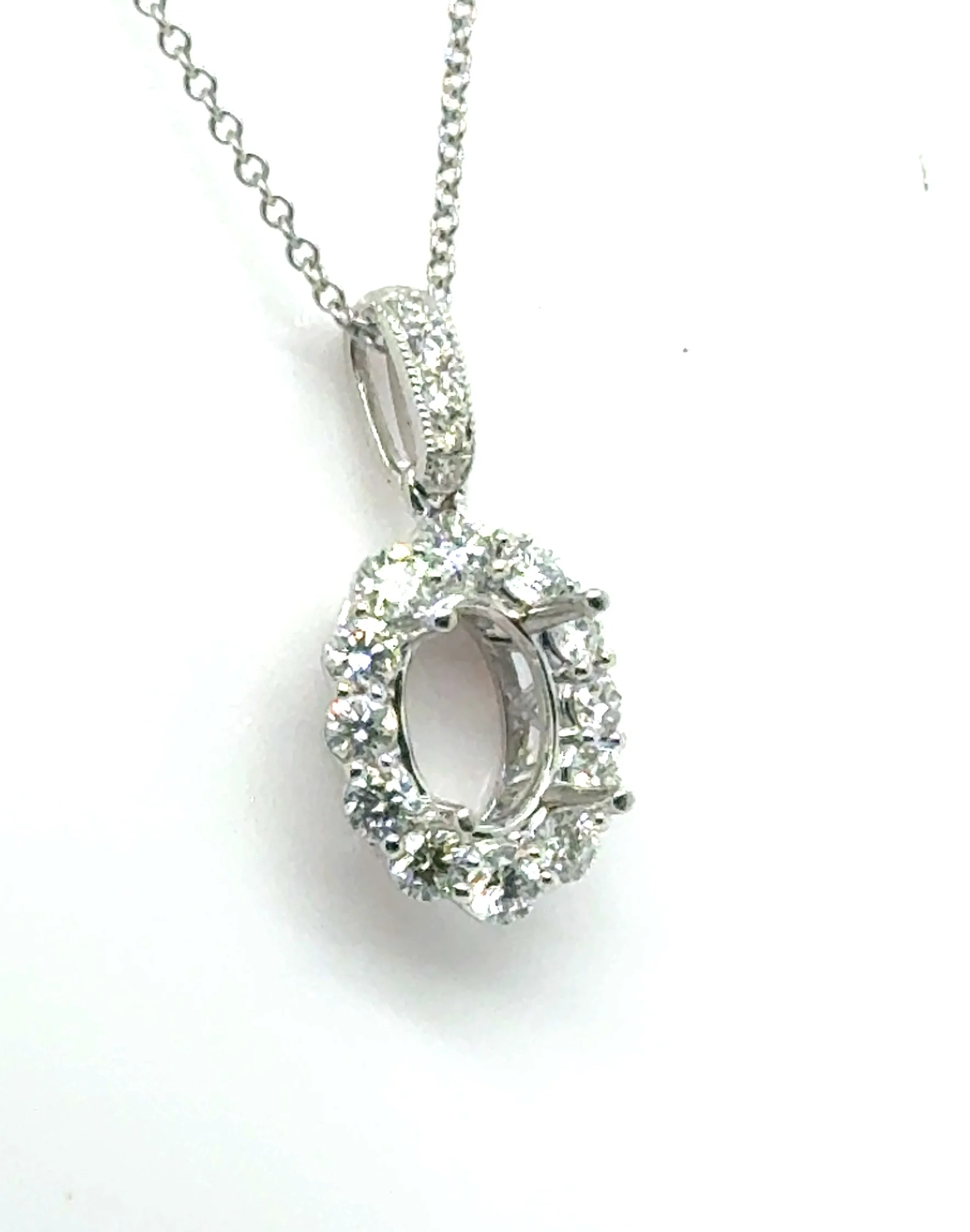 14kt White Gold Diamond Pendant Mounting for Oval Stone