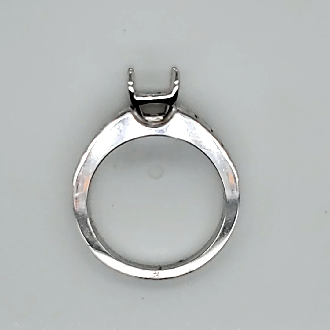 14kt White Gold Emerald Cut Diamond Mounting - Image 2
