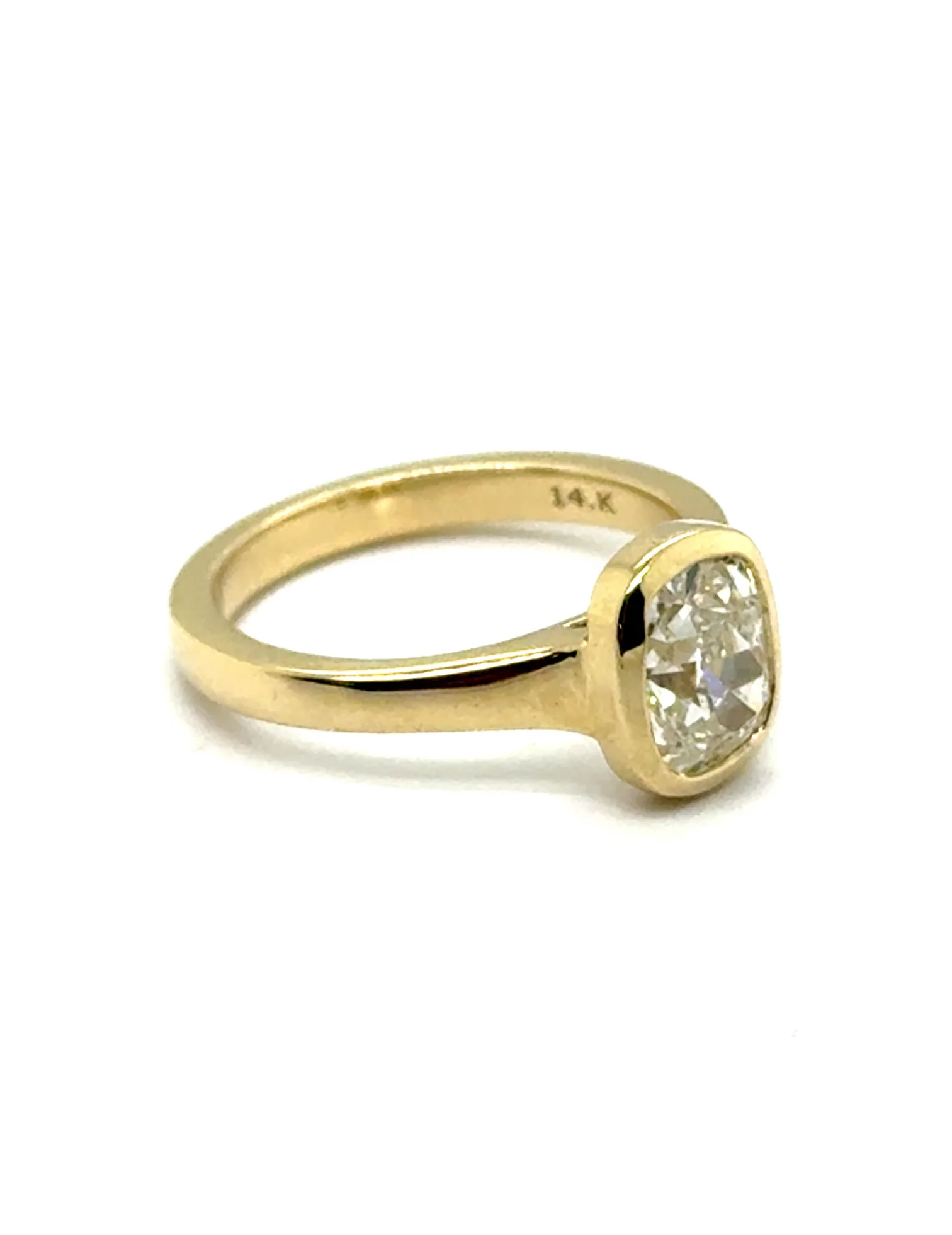 14Kt Yellow Gold 1.50 Carat Cushion Cut Diamond Solitaire Engagement Ring - Image 2