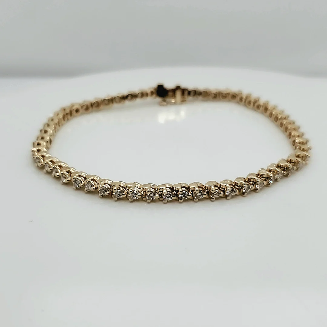 14Kt Yellow Gold 2.00 Carat Total Weight Diamond Tennis Bracelet