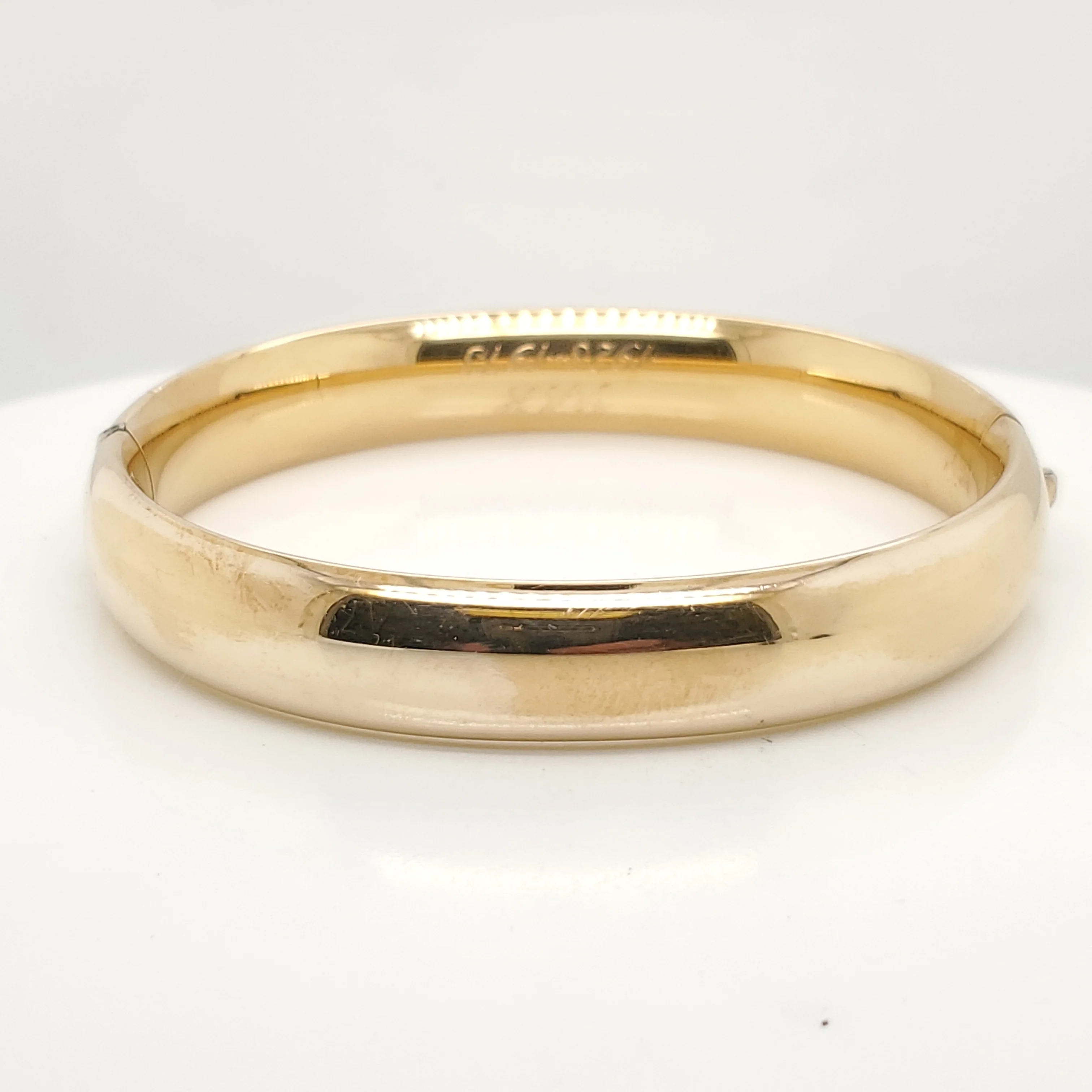 14Kt Yellow Gold Bangle Bracelet