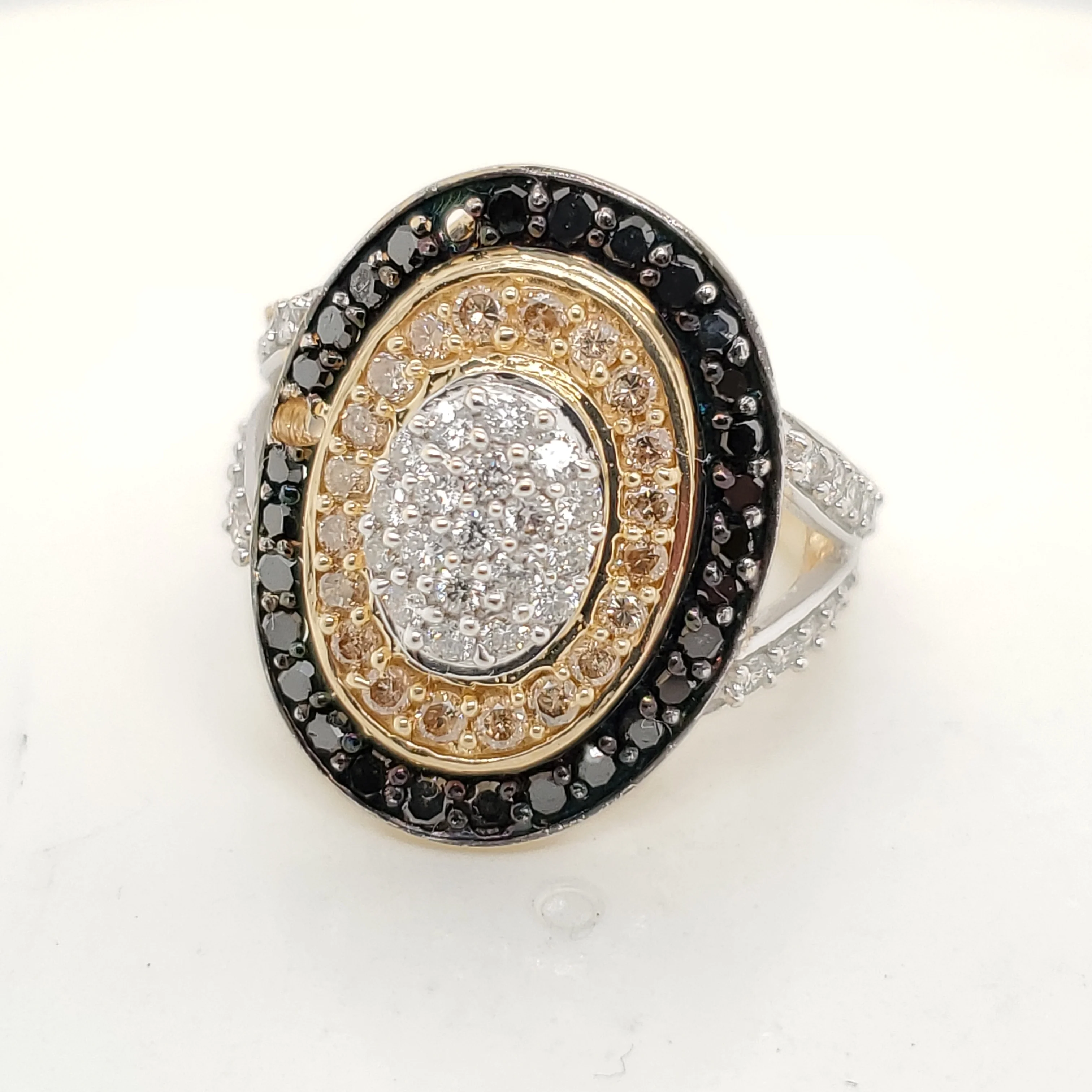 14kt Yellow Gold Black White and Yellow Diamond Oval Shaped Ring