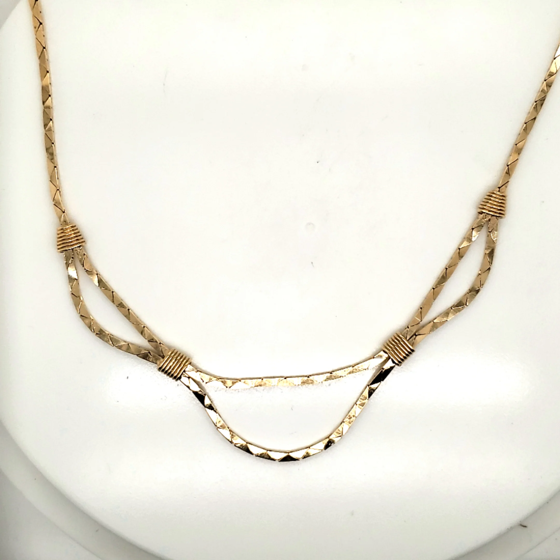 14kt Yellow Gold Drape Necklace