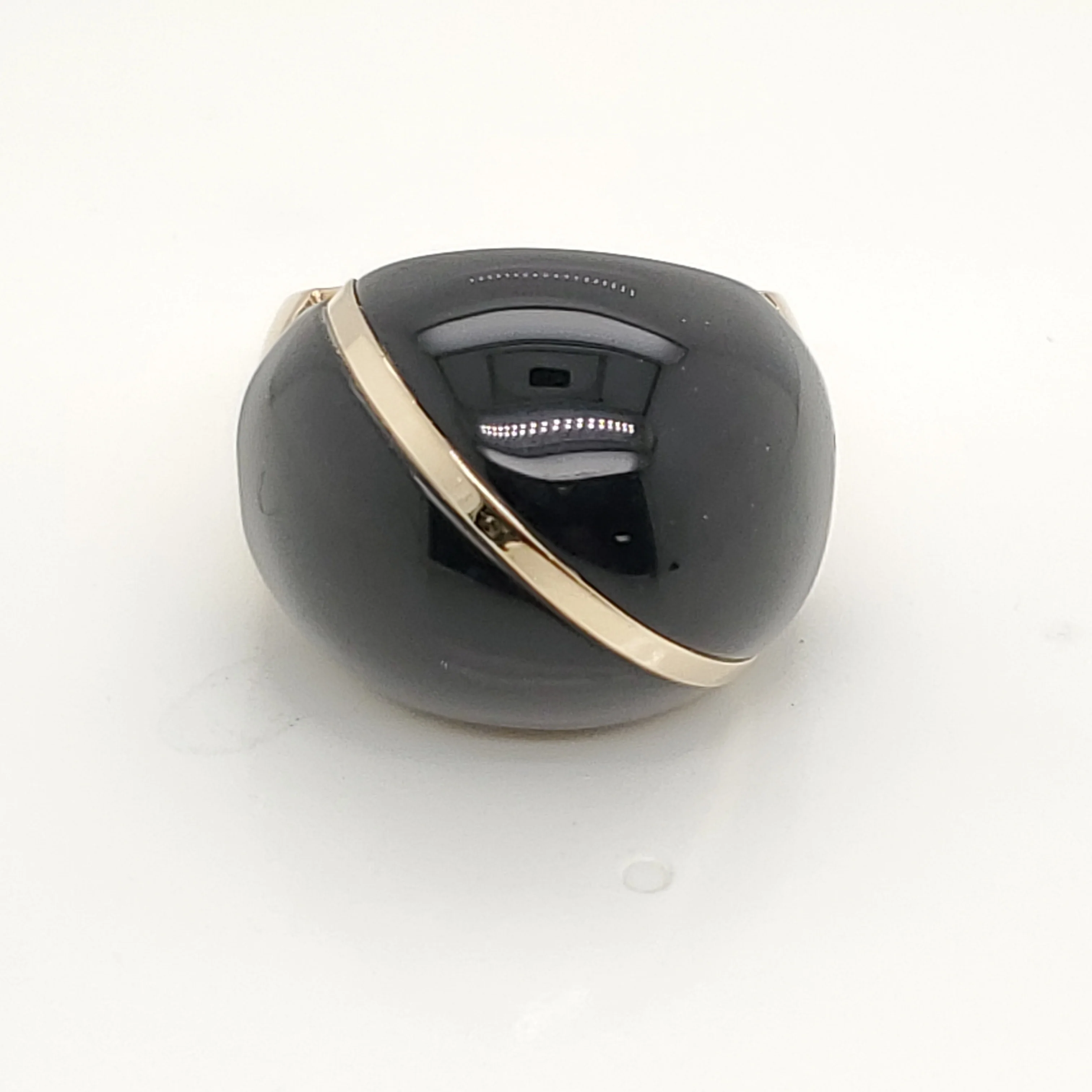 14kt Yellow Gold Onyx Ring