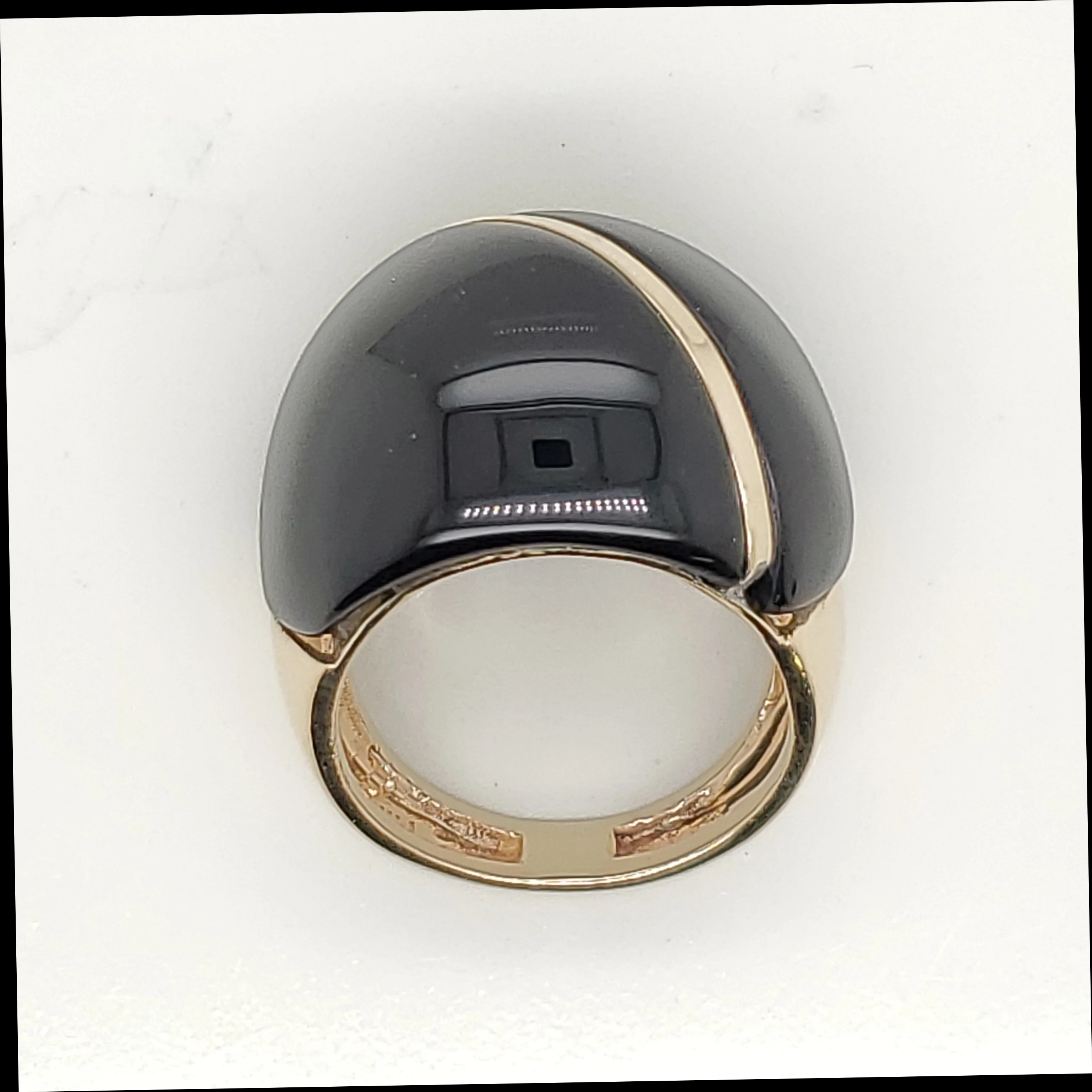 14kt Yellow Gold Onyx Ring - Image 2