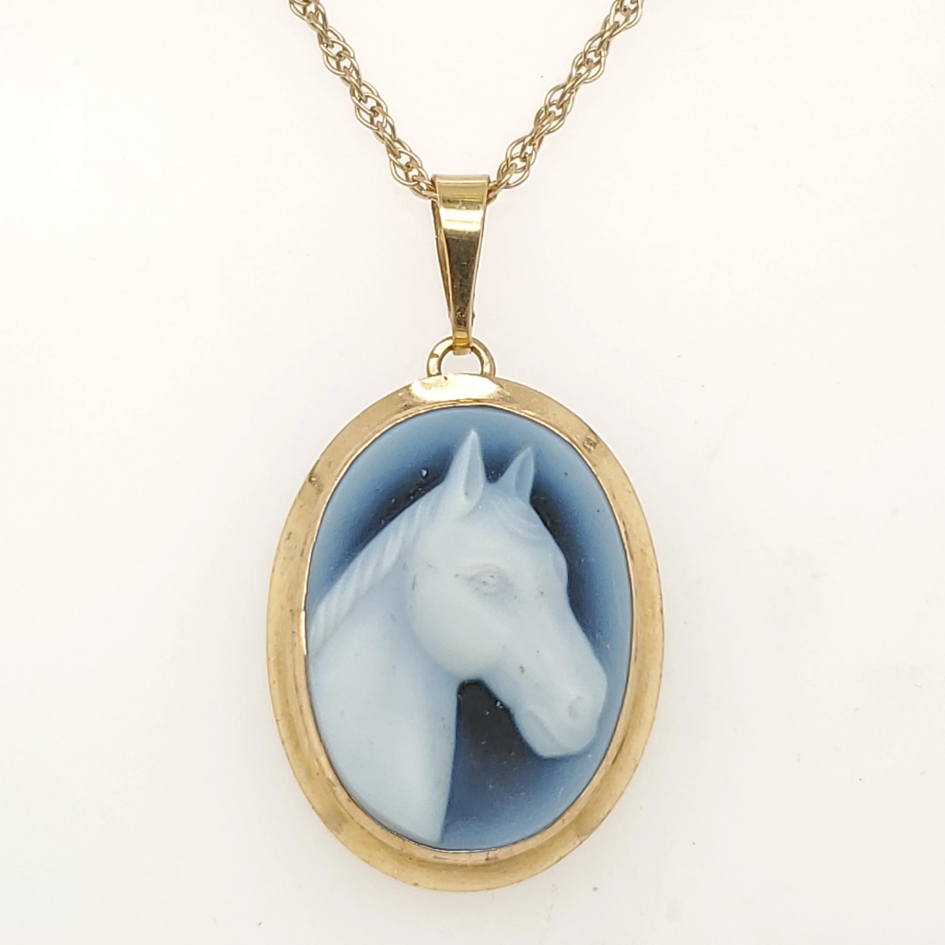 18Kt Gold Horse Pendant Necklace