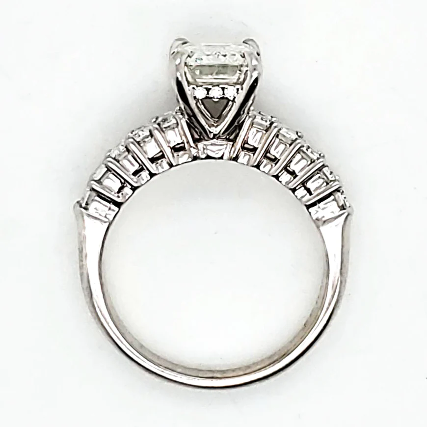 18kt White Gold 2.01 Carat Emerald Cut Diamond Engagement Ring - Image 3