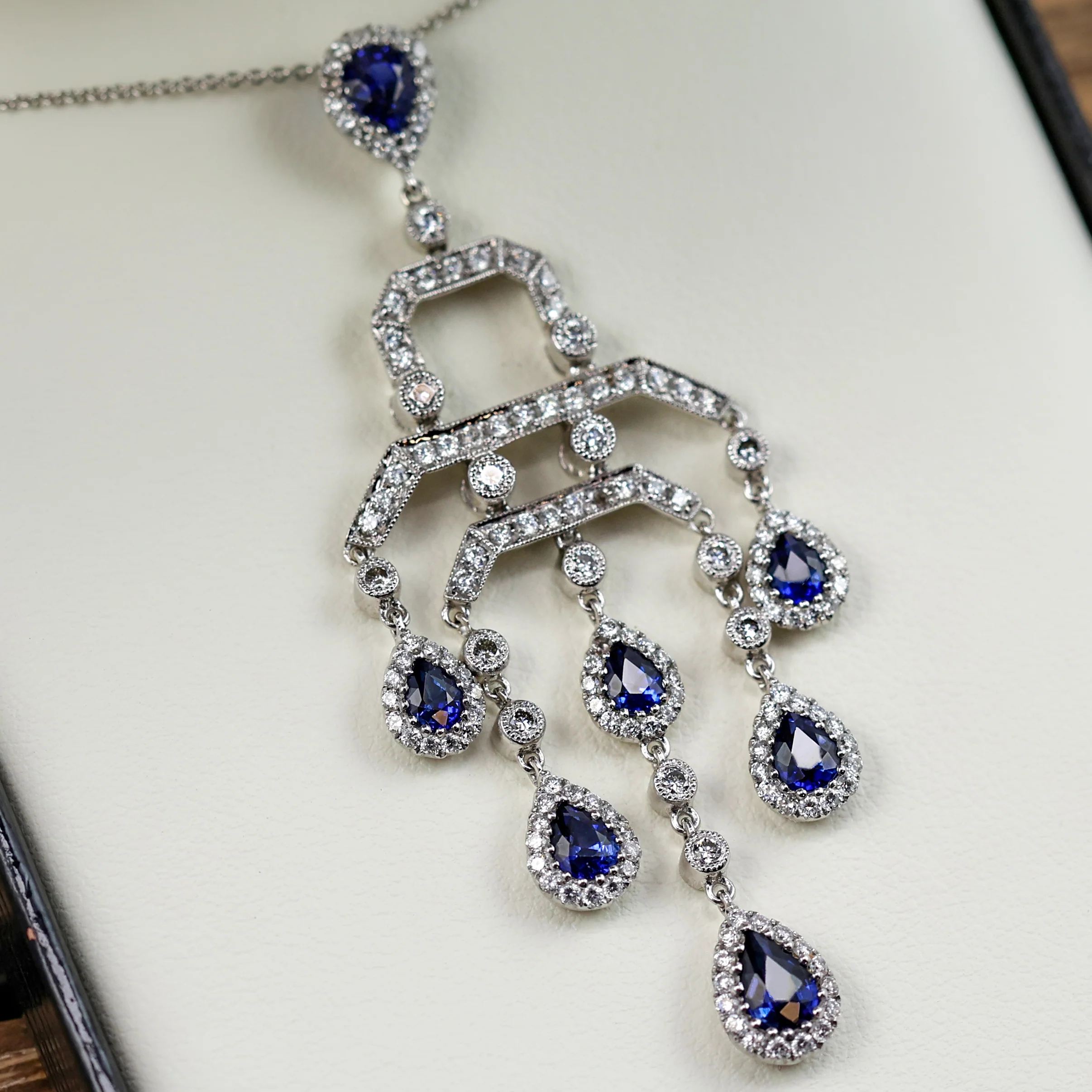 18kt White Gold 3.21Ctw Pear Shape Sapphire And Diamond Necklace - Image 2