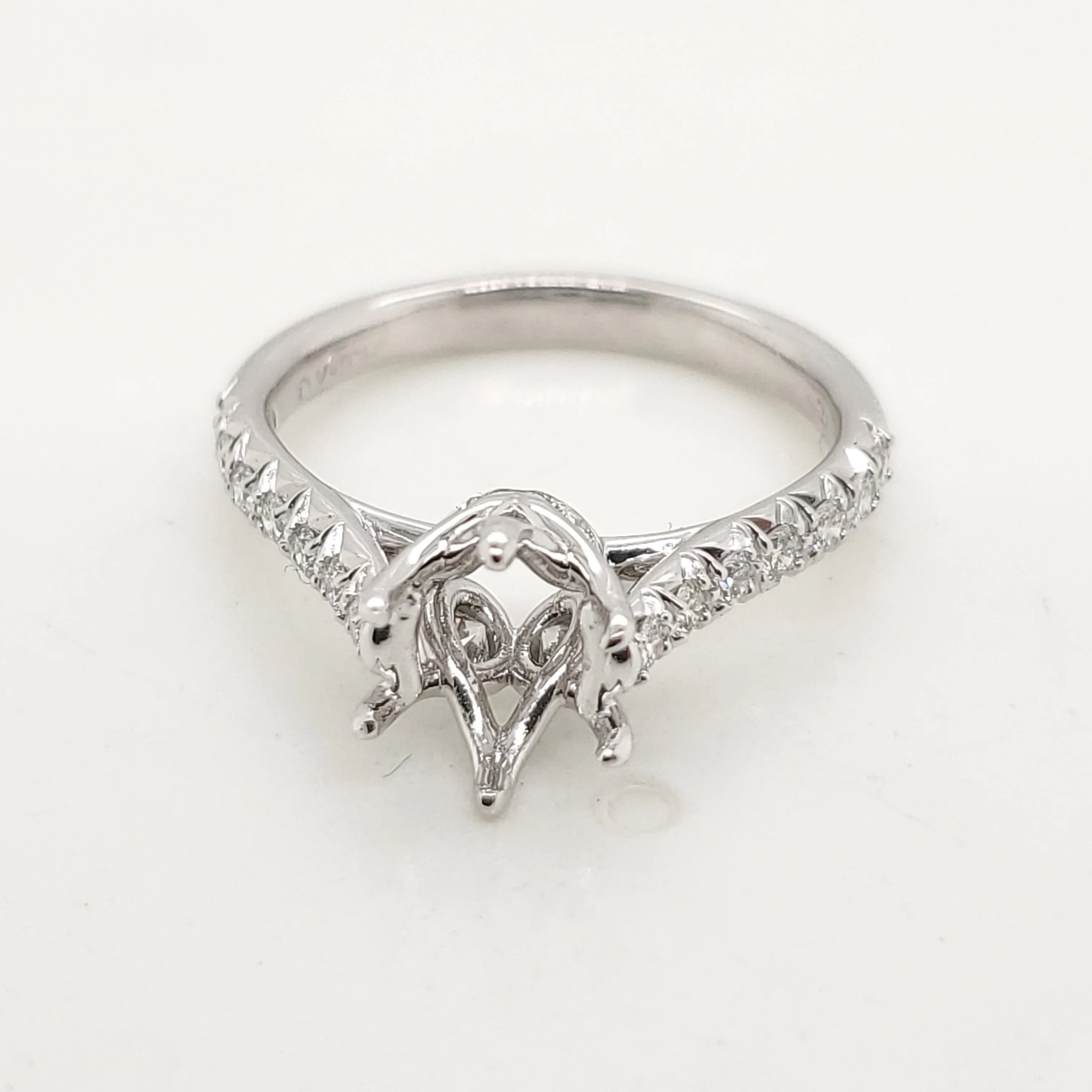 18kt White Gold Diamond engagement Ring Mounting