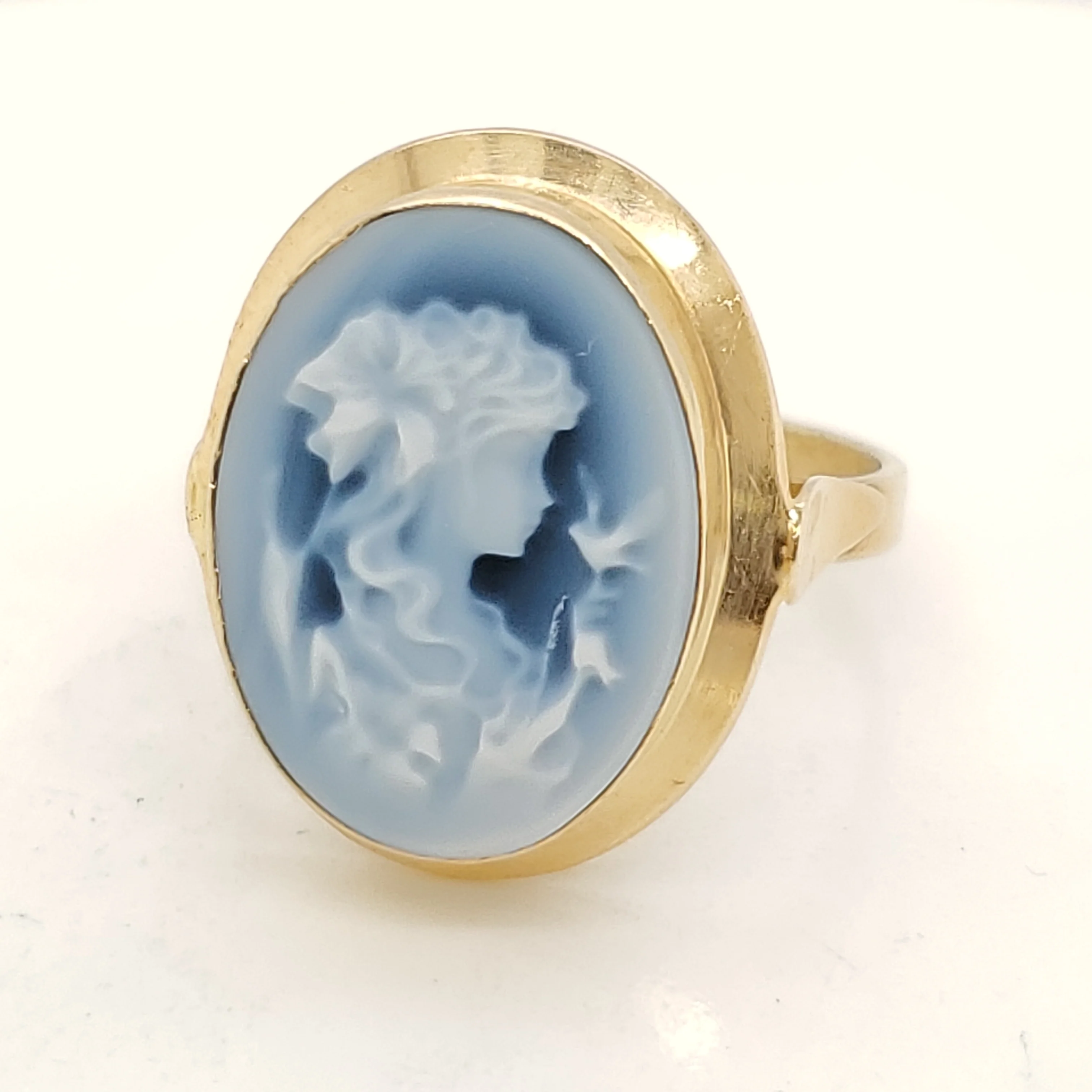 18kt Yellow Gold Jasperware Cameo Ring
