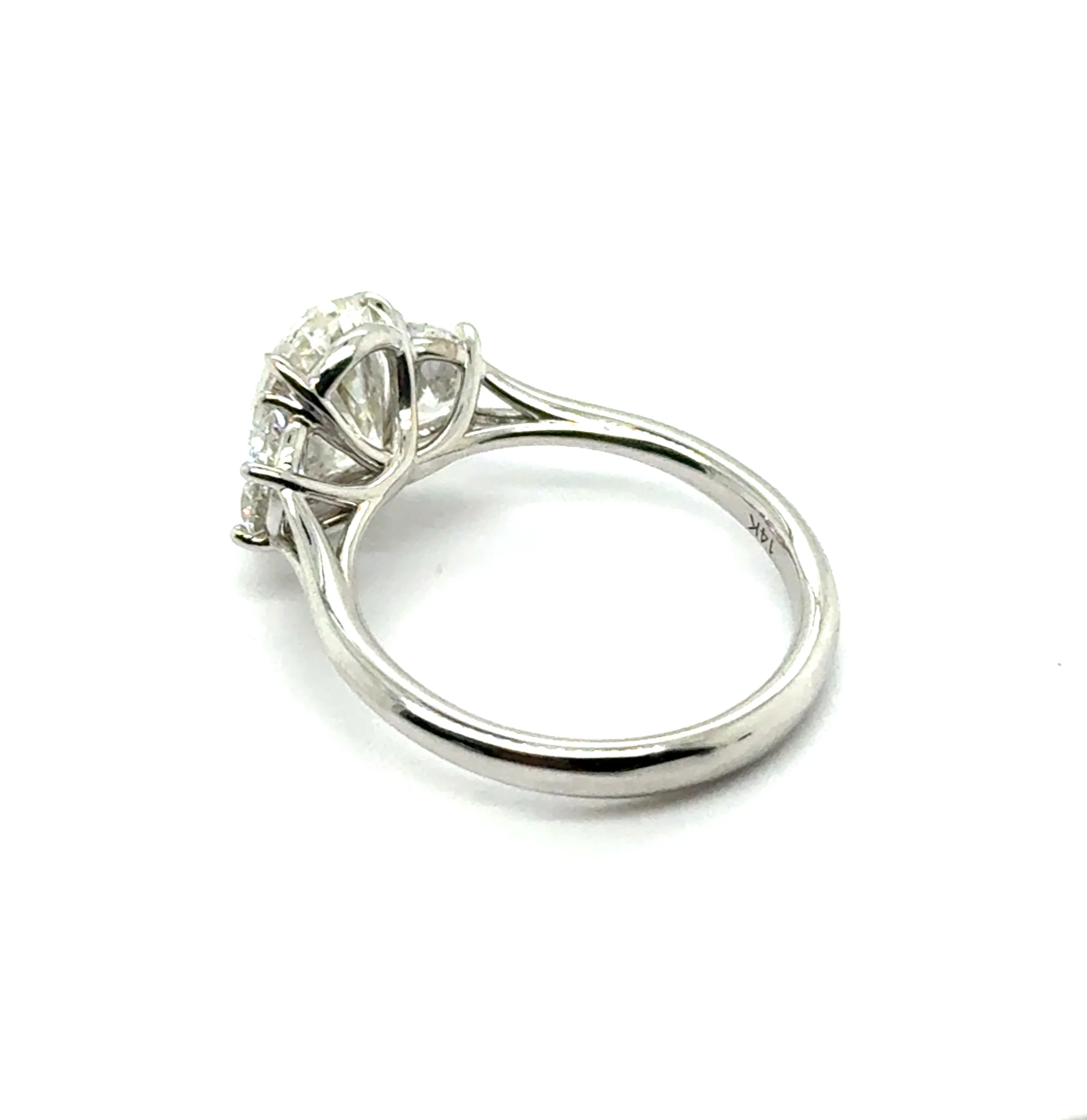 2.51 Ctw 14Kt White Gold Three Stone Diamond Engagment Ring - Image 2