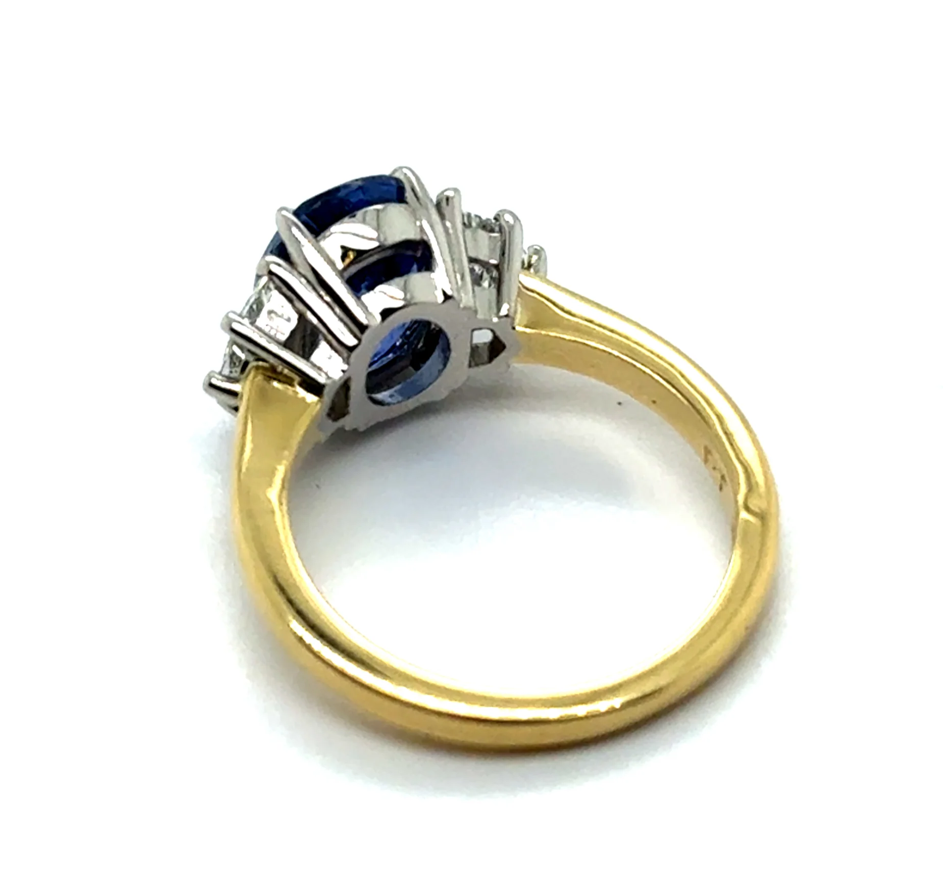 3.99 Cttw 18kt Yellow Gold Ceylon Sapphire and Diamond Ring - Image 2