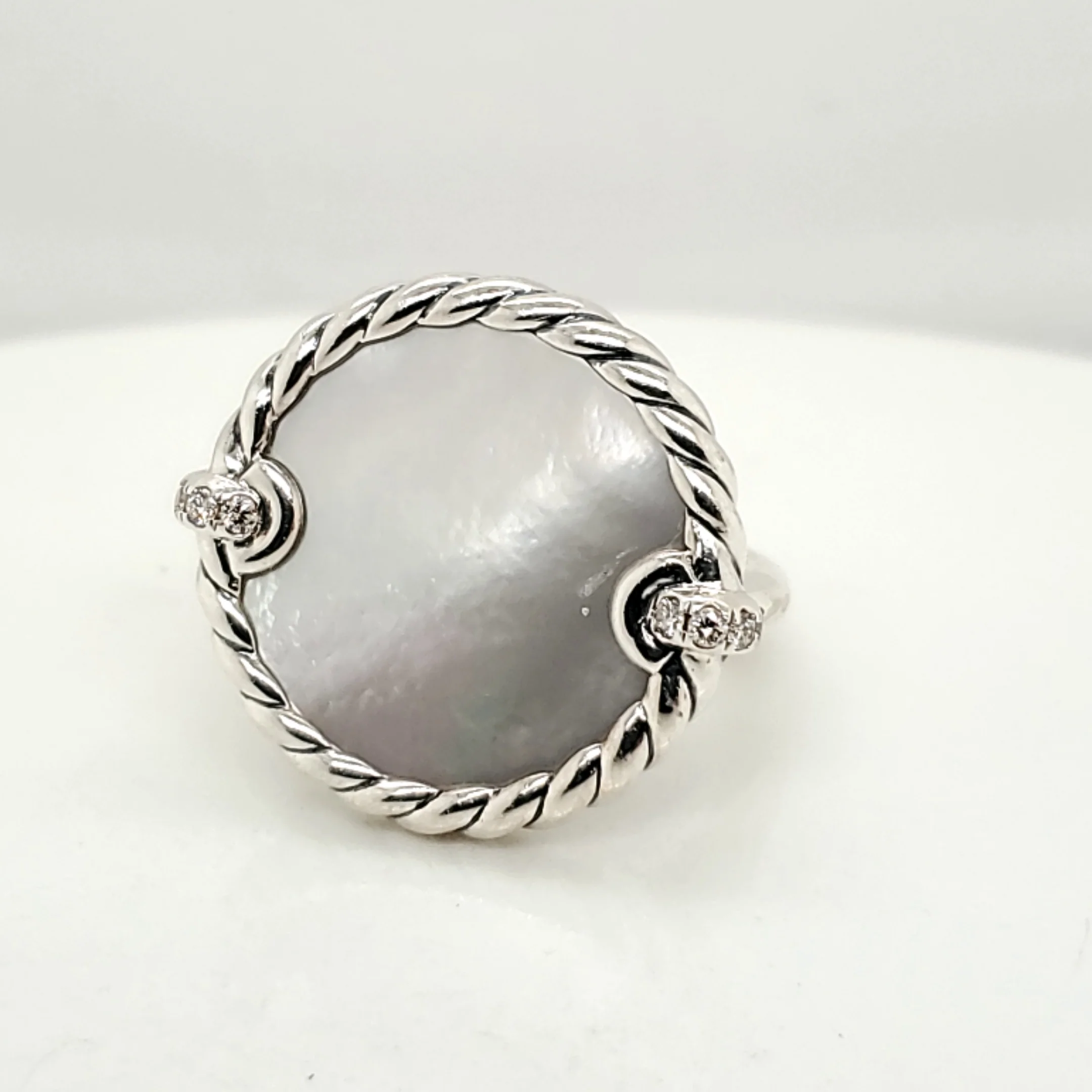 Pre-owned David Yurman Elements Mother of Pearl & Diamond Ring