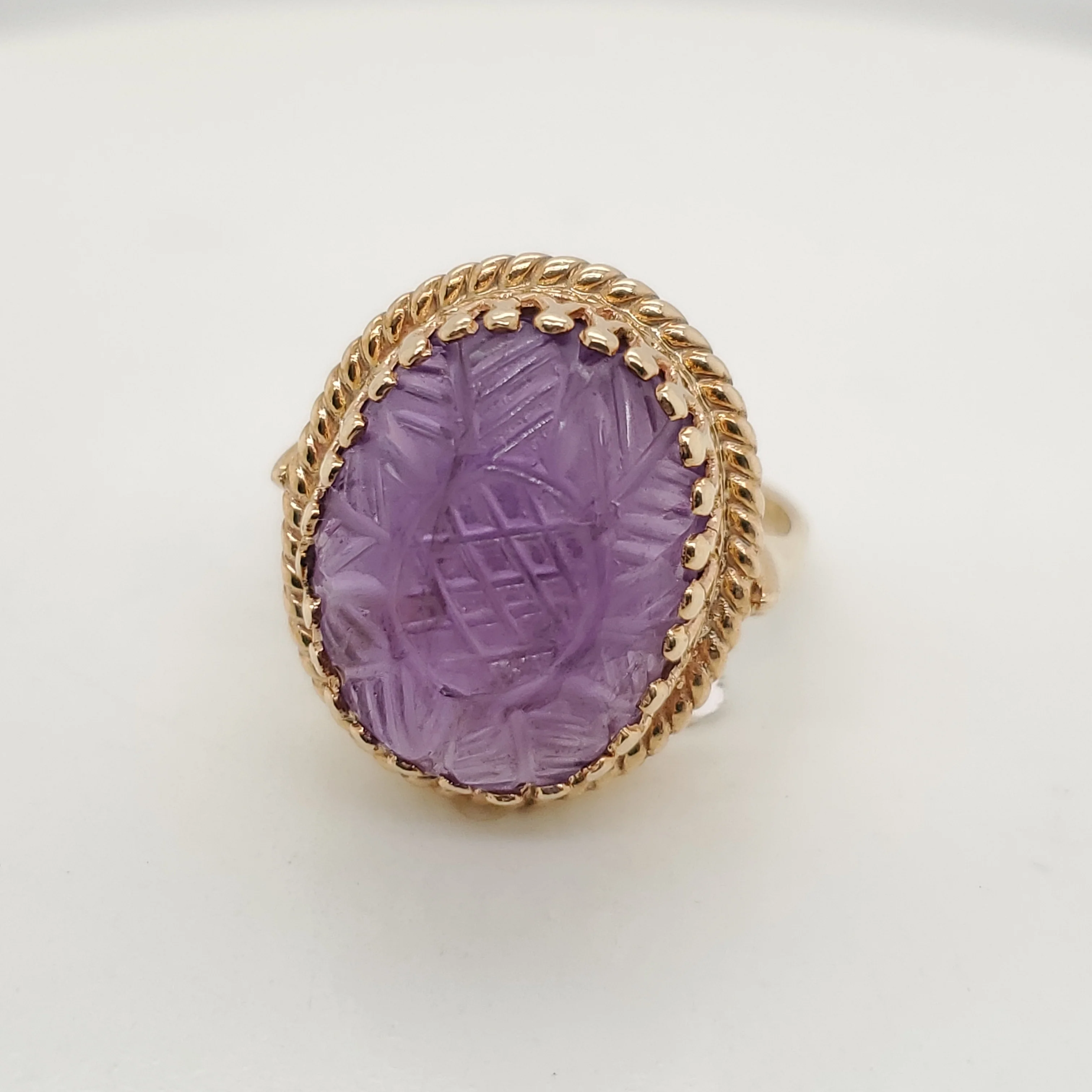 Vintage 14Kt Gold Carved Amethyst Ring
