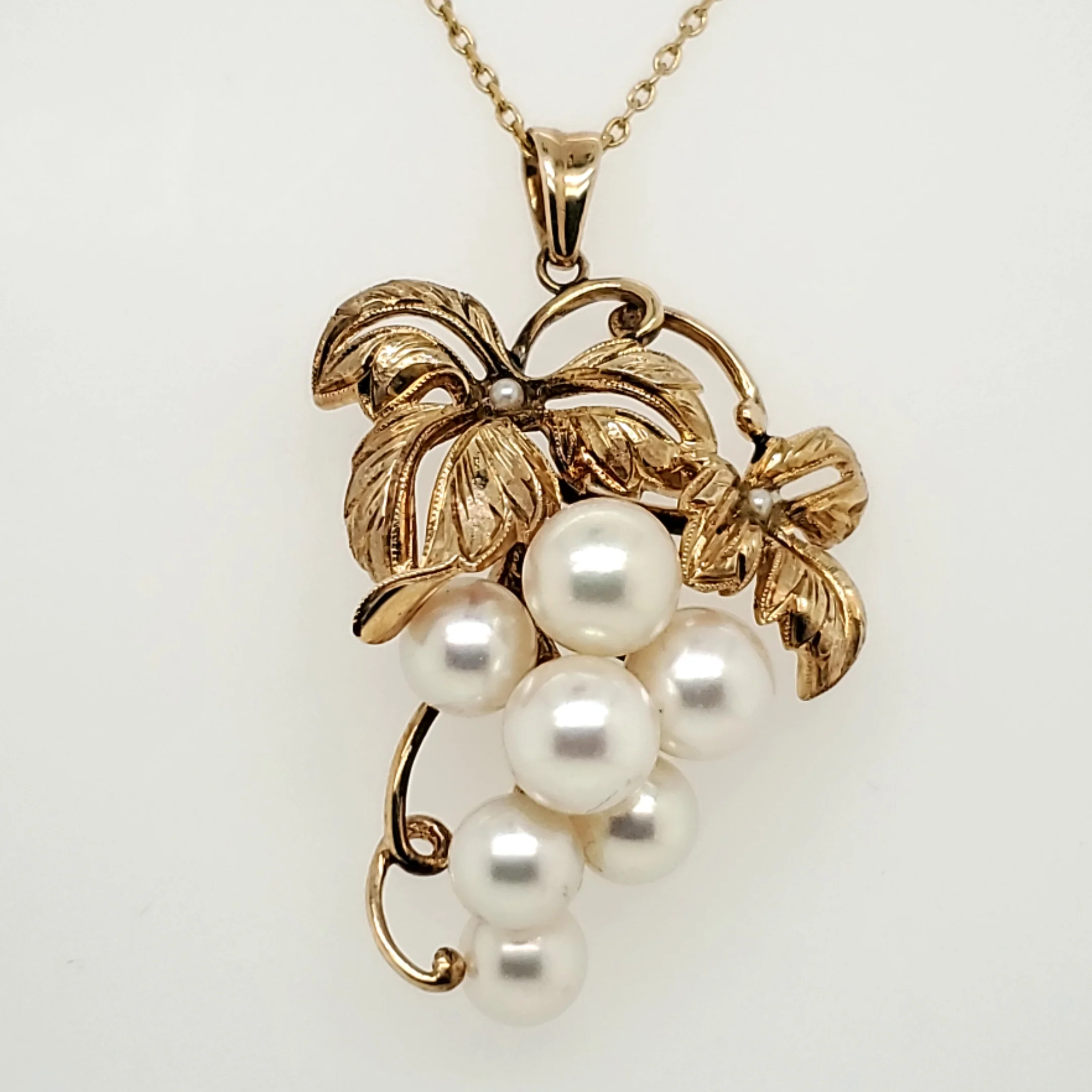 Vintage Mikimot Yellow Gold Pearl Pendant