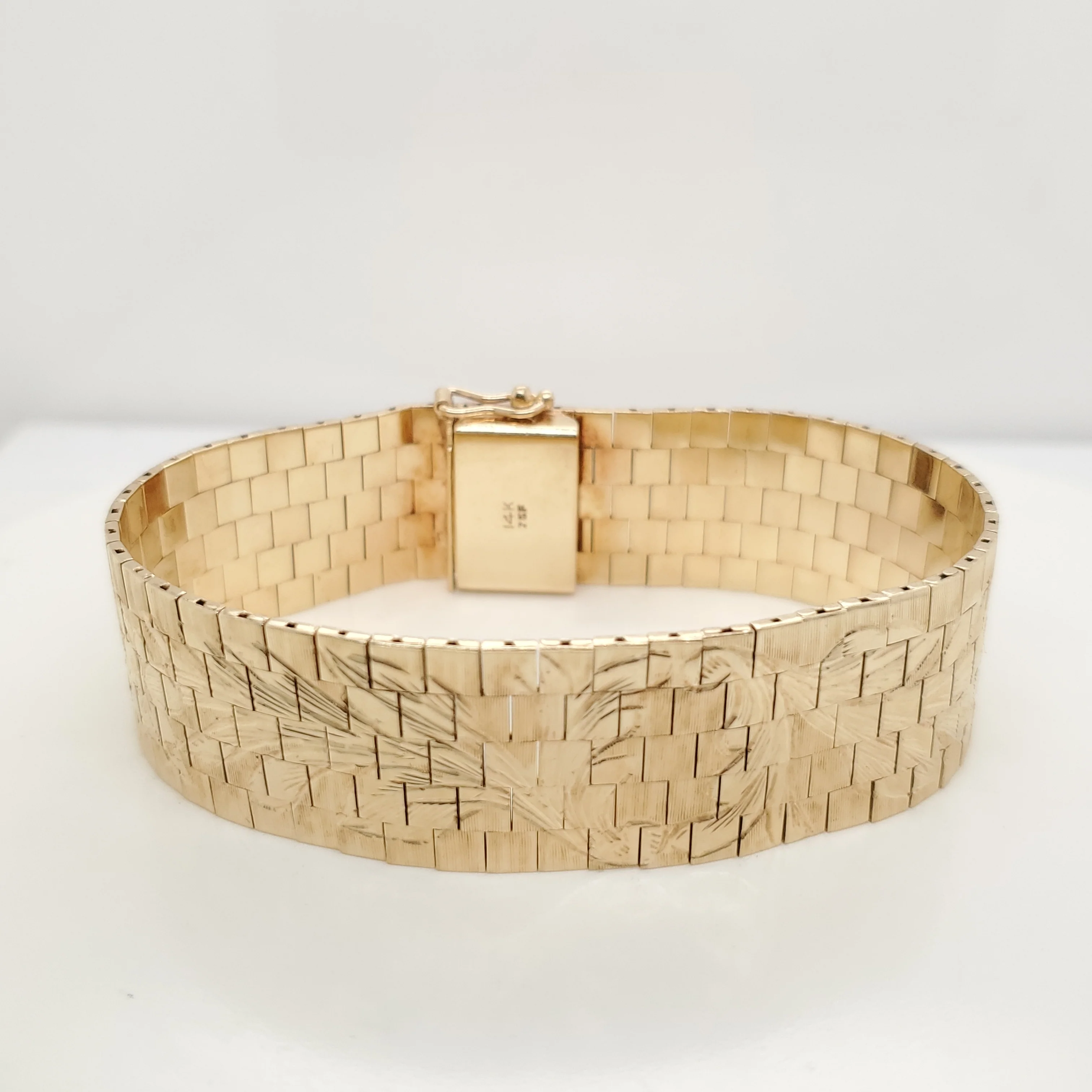Zeldman & Friedman 14ktYellow Gold Wide Engraved Brick Link Bracelet